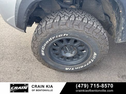 Used 2021 Toyota Tacoma TRD Off-Road image 6