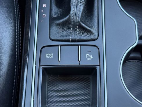 Used 2018 Kia Sorento EX image 26