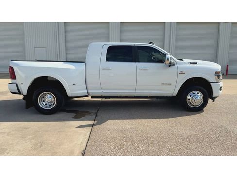 Used 2025 RAM 3500 Longhorn AWD/4WD image 9