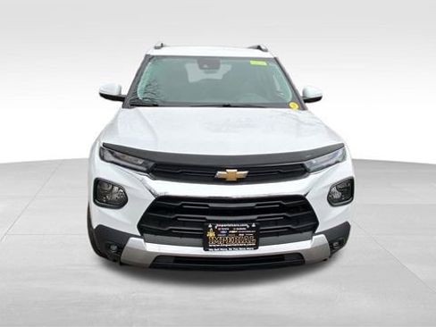 Used 2023 Chevrolet TrailBlazer LT w/ Convenience Package image 2