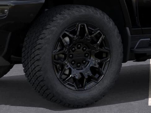 New 2025 GMC Hummer EV 2X w/ LPO, Dark Essentials Package image 9
