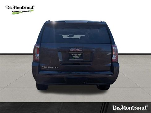 Used 2015 GMC Yukon XL SLT w/ HD Trailering Package image 12