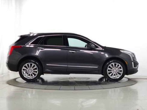 Used 2019 Cadillac XT5 Platinum AWD/4WD image 11