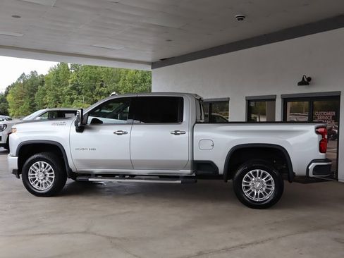 Used 2020 Chevrolet Silverado 3500 High Country w/ Technology Package image 2