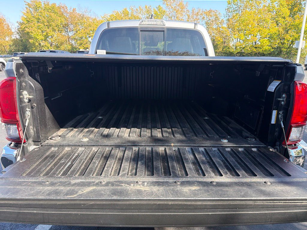 Used 2021 Toyota Tacoma SR5 AWD/4WD image 20