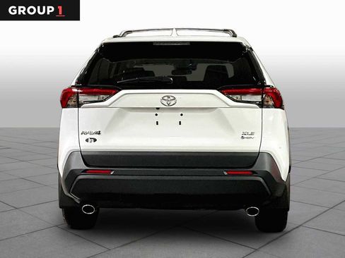 Used 2025 Toyota RAV4 XLE w/ Convenience Package image 5