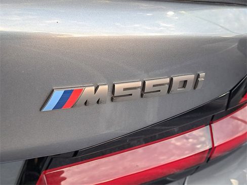 Used 2021 BMW M550i xDrive image 8