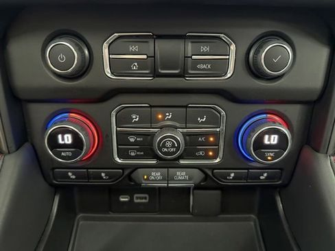 Used 2021 Chevrolet Tahoe RST AWD/4WD image 49