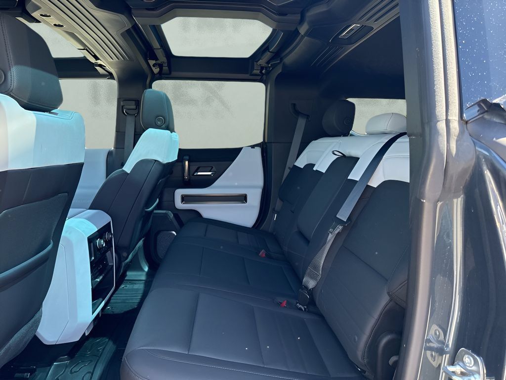 Used 2025 GMC Hummer EV 3X w/ LPO, Dark Essentials Package AWD/4WD image 13