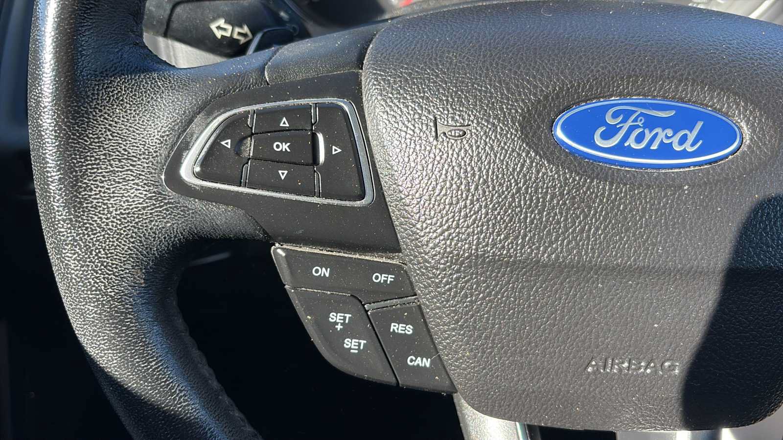 Used 2015 Ford Focus SE w/ SE Sport Package FWD image 14