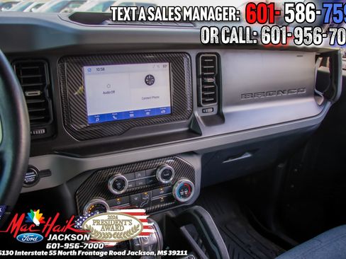 Used 2022 Ford Bronco Big Bend w/ Sasquatch Package AWD/4WD image 16