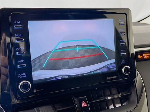 Used 2021 Toyota Corolla LE image 13