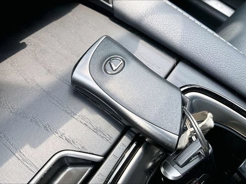 Used 2023 Lexus RX 350 w/ Accessory Package (2T) AWD/4WD image 12