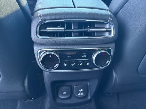 Used 2022 Genesis GV80 2.5T w/ Prestige Package 05 image 32