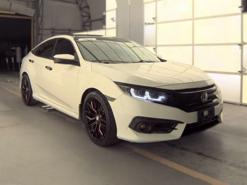 Used 2017 Honda Civic EX-L image 2