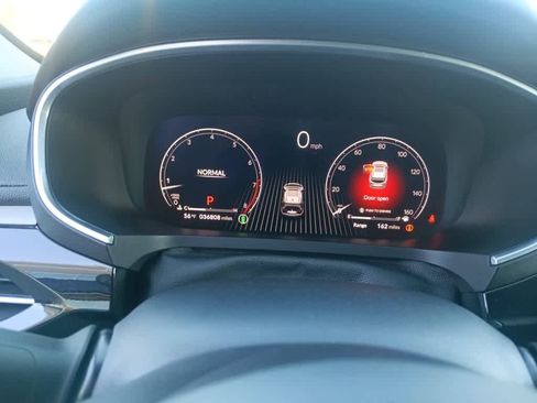 Used 2023 Acura MDX SH-AWD image 11