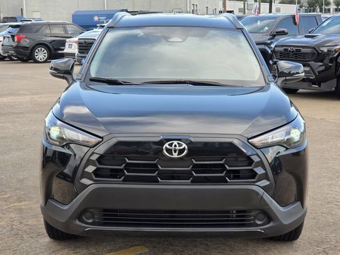 Used 2026 Toyota Corolla Cross LE FWD image 3