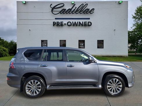 Used 2021 Lexus GX 460 Luxury image 2