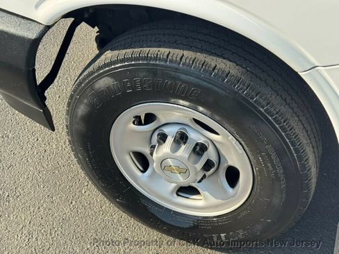Used 2022 Chevrolet Express 3500 LS RWD image 41