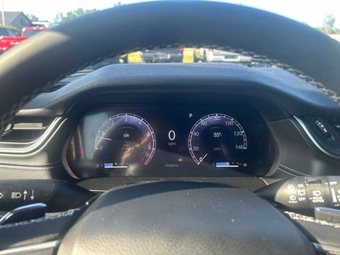 Used 2024 Jeep Grand Cherokee Altitude AWD/4WD image 20