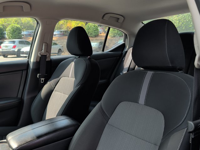 Used 2025 Nissan Sentra SV FWD image 11