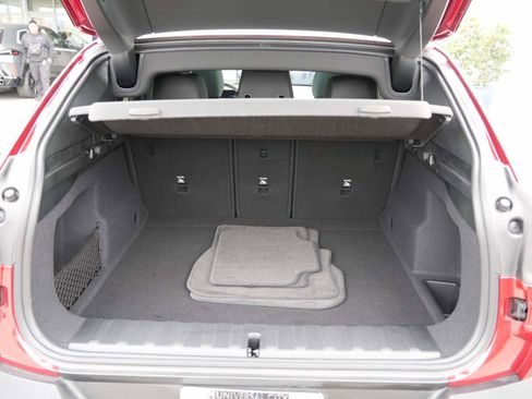 Used 2025 BMW X2 xDrive28i image 25