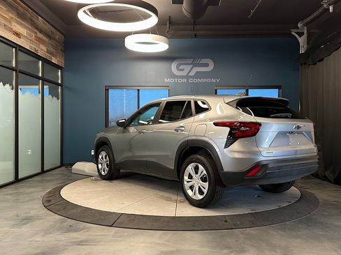 Used 2024 Chevrolet Trax LS w/ LPO, Blackout Package image 5