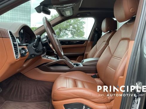 Used 2019 Porsche Cayenne S AWD/4WD image 25