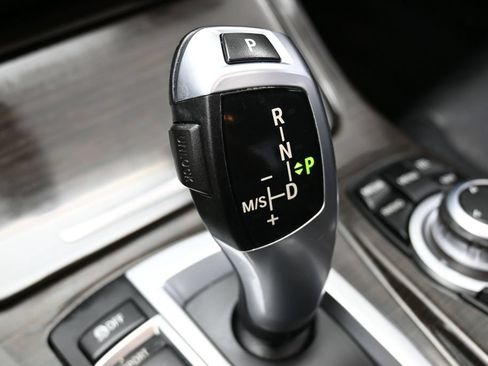 Used 2013 BMW 528i xDrive Sedan AWD/4WD image 24
