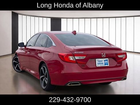 Used 2018 Honda Accord Sport image 8