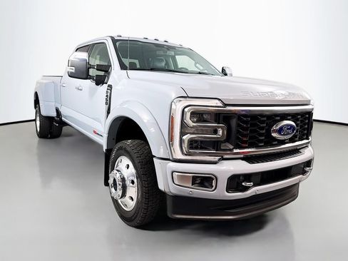 Used 2024 Ford F450 Limited w/ FX4 Off-Road Package AWD/4WD image 4