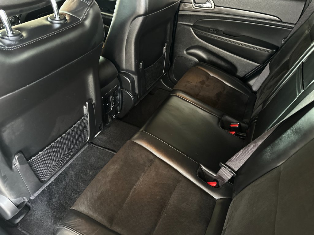 Used 2022 Jeep Grand Cherokee Laredo X RWD image 11