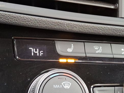 Certified 2024 Volkswagen Jetta GLI 40th Anniversary Edition image 27