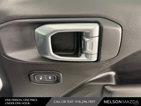 Used 2024 Jeep Wrangler Unlimited Sport AWD/4WD image 41