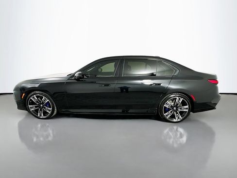 Used 2025 BMW i7 xDrive60 w/ Executive Package AWD/4WD image 8
