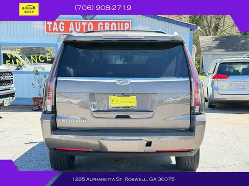 Used 2016 Cadillac Escalade ESV Premium RWD image 5