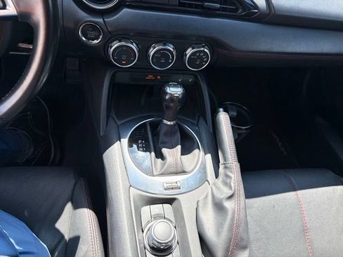 Used 2016 MAZDA MX-5 Miata Grand Touring RWD image 17