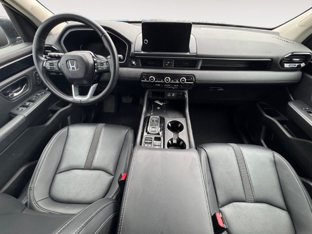 Used 2025 Honda Pilot EX-L image 10