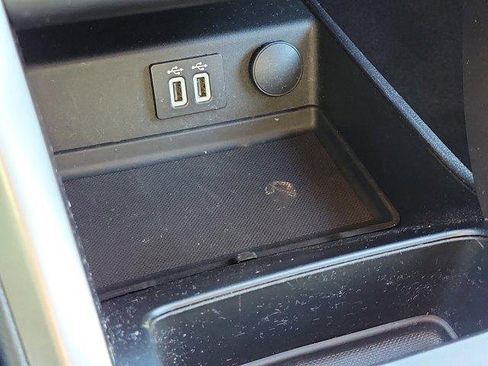 Used 2020 Ford Fusion SE image 29