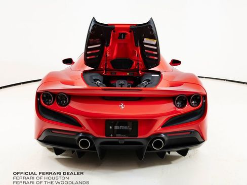 Used 2021 Ferrari F8 Tributo image 35