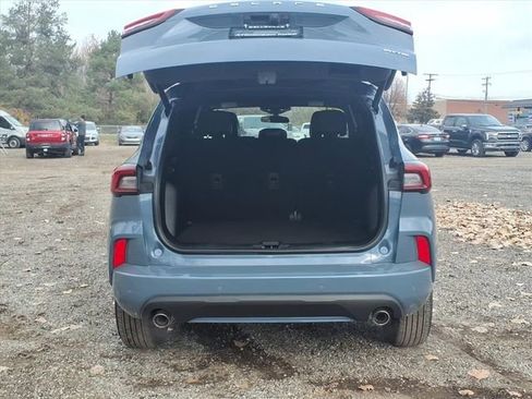 Certified 2024 Ford Escape ST-Line w/ Tech Pack #1 image 9