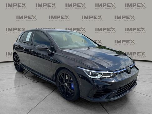 Used 2024 Volkswagen Golf R AWD/4WD image 4