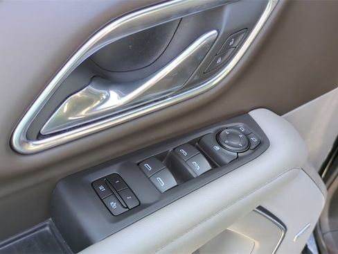 Used 2023 Chevrolet Tahoe LT image 13