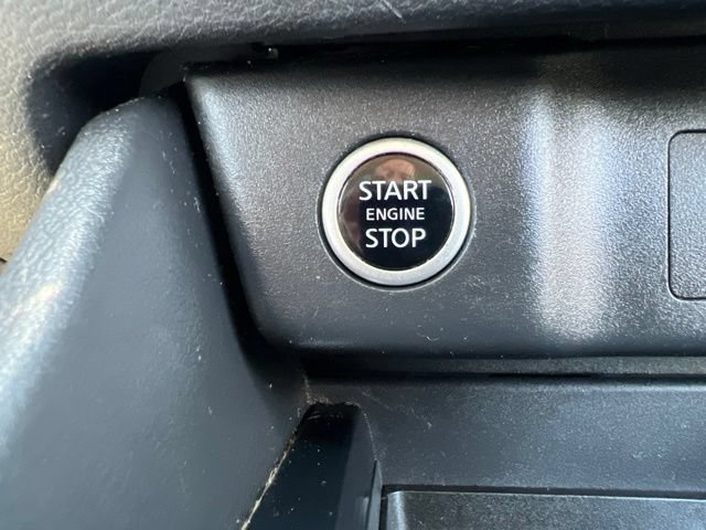 Used 2023 Nissan Rogue SV FWD image 18
