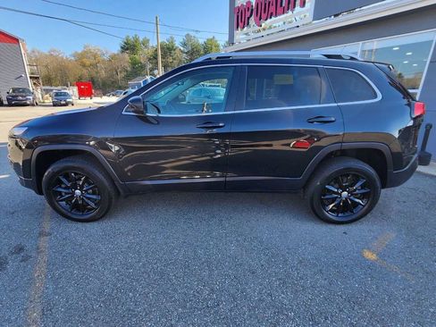 Used 2014 Jeep Cherokee Limited w/ Luxury Group AWD/4WD image 8