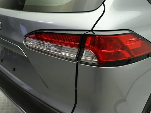 Certified 2022 Toyota Corolla Cross L FWD image 9