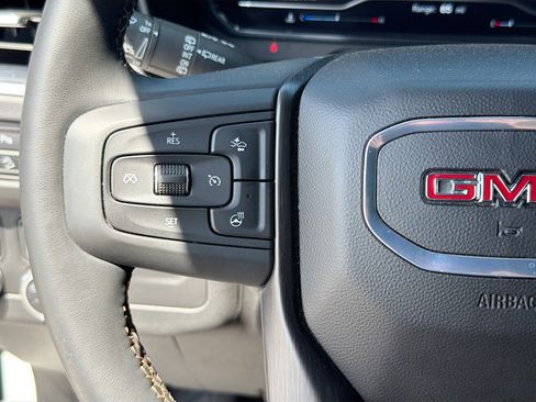 Used 2024 GMC Yukon AT4 w/ Technology Package AWD/4WD image 39