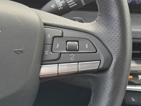 Used 2025 Cadillac XT4 Sport image 25