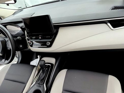 Used 2024 Toyota Corolla LE image 16