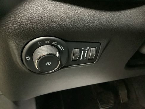 Used 2023 Jeep Compass Latitude AWD/4WD image 24